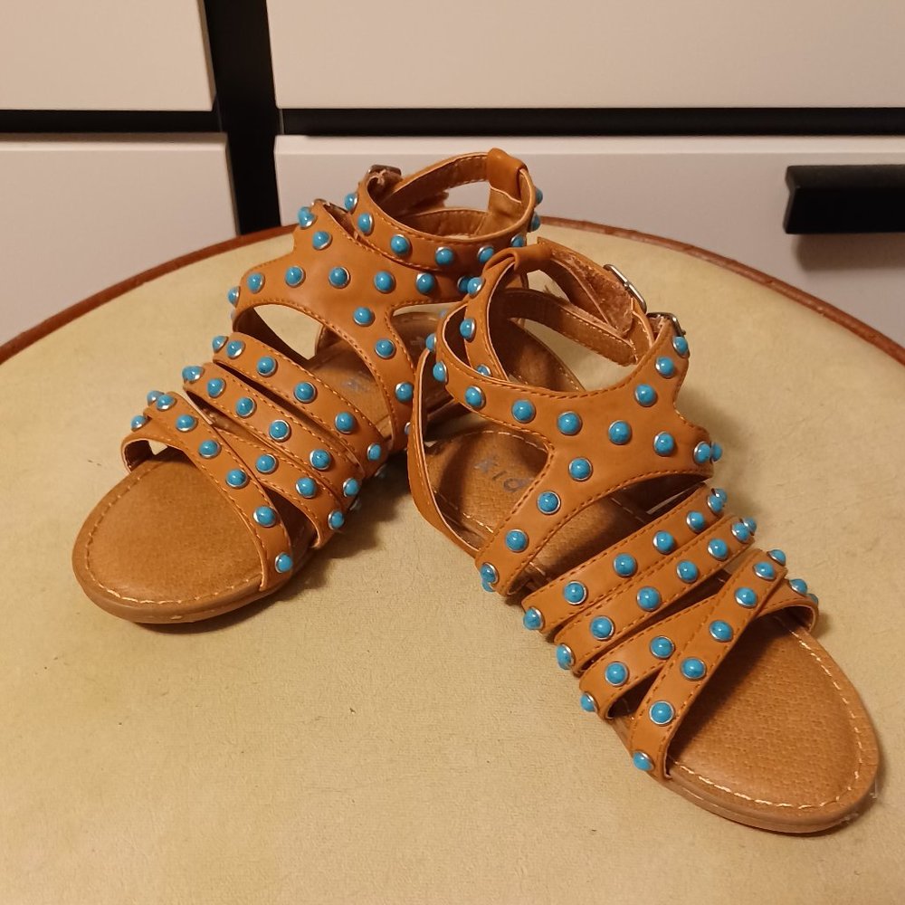 Kidpik brown gladiator strappy sandals, size11